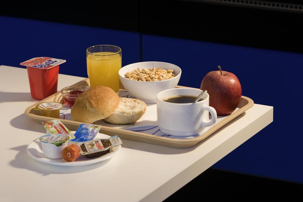 Ibis Budget Rennes Route De Saint Malo Montgermont Екстериор снимка