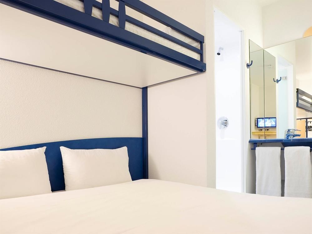 Ibis Budget Rennes Route De Saint Malo Montgermont Екстериор снимка