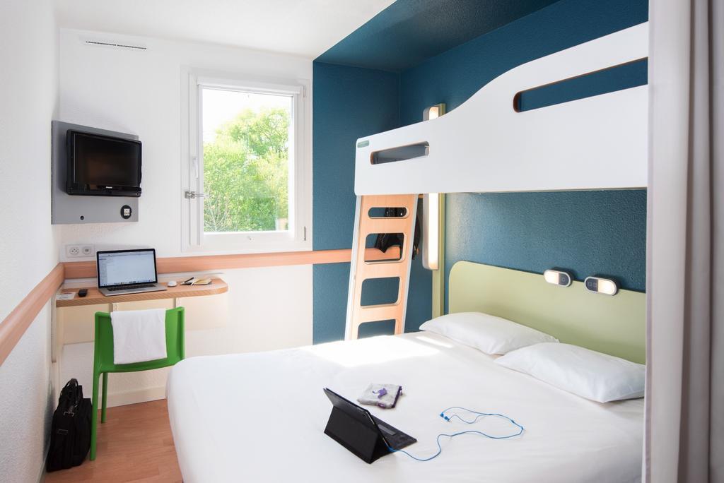 Ibis Budget Rennes Route De Saint Malo Montgermont Екстериор снимка