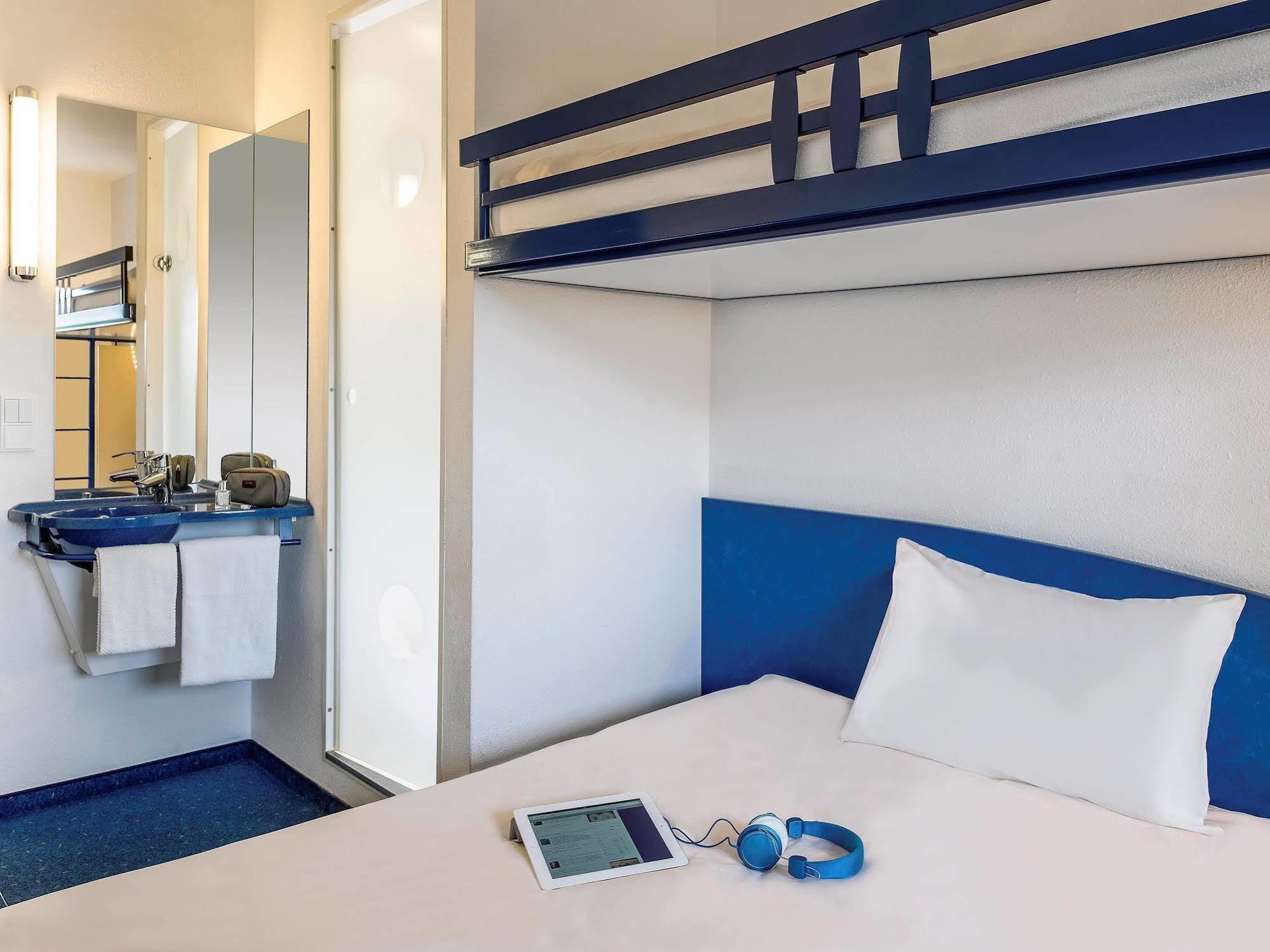 Ibis Budget Rennes Route De Saint Malo Montgermont Екстериор снимка